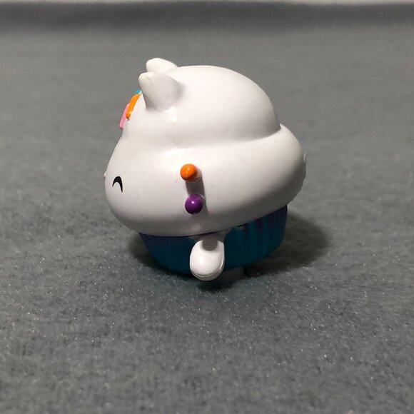 Gabby's Dollhouse Kitty CAKEY CAT Figurine Replacement Figure - Picture 2 of 7